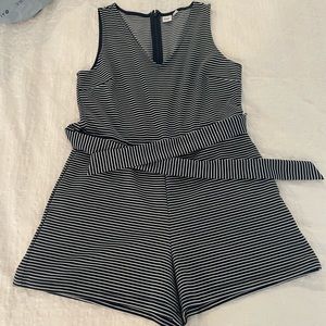Gap blue with white stripes v neck romper with pockets.